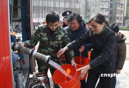 �}��ˮ��Ⱦ